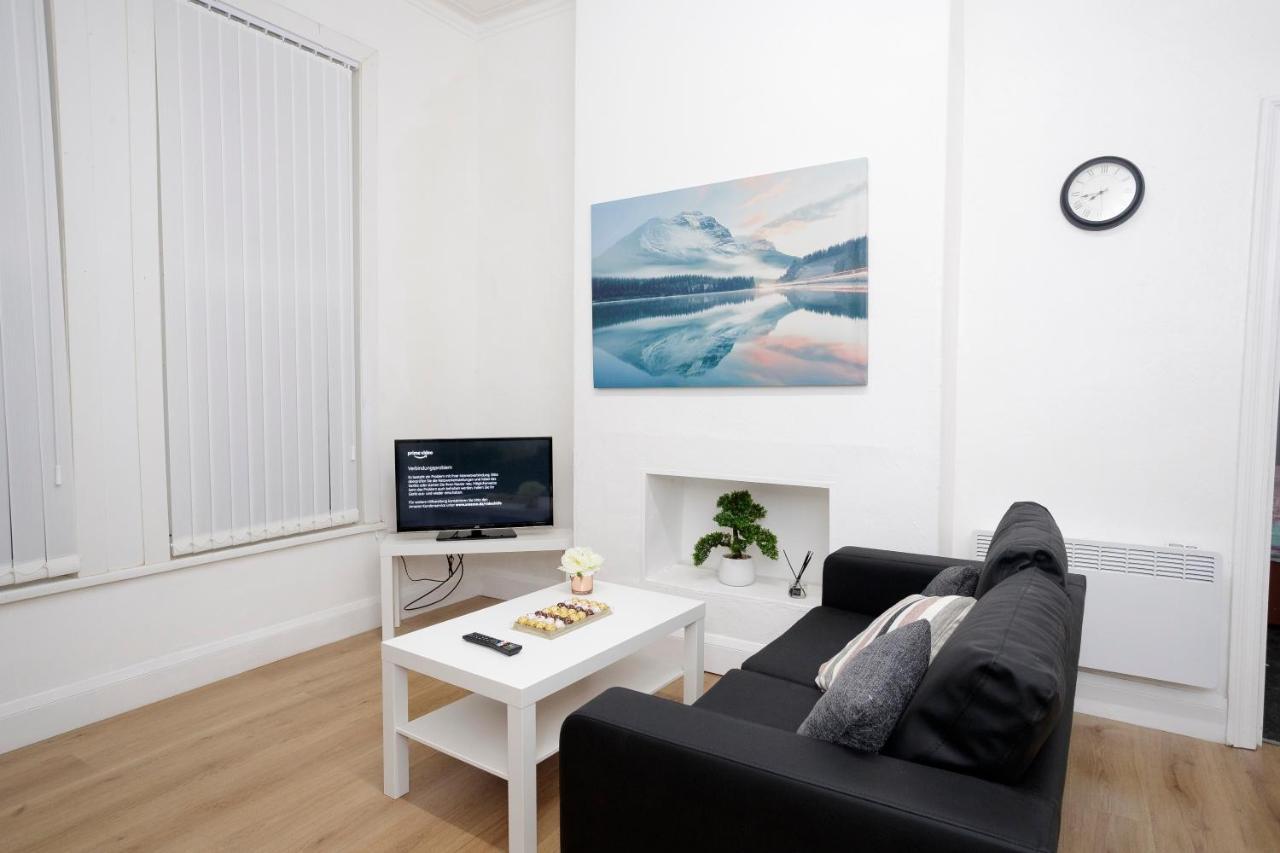 Kirkstall Serviced Apartments Leeds Leeds  Dış mekan fotoğraf